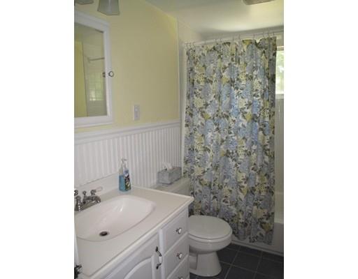 34 Vesey Rd, Randolph, MA 02368 photo 12