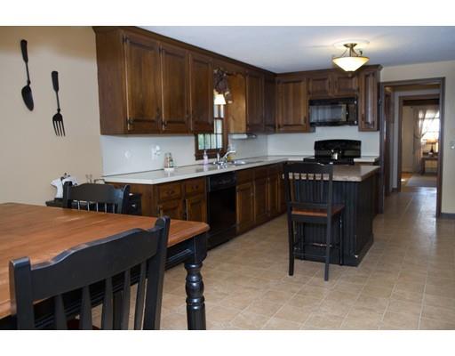 22 Wright Pl, Wilbraham, MA 01095 photo 6