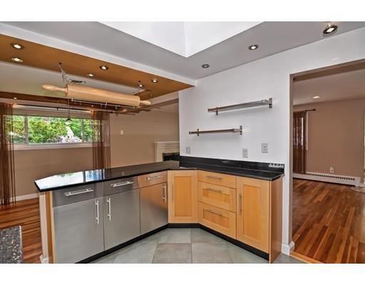8 Mitchell St, Sharon, MA 02067 photo 5
