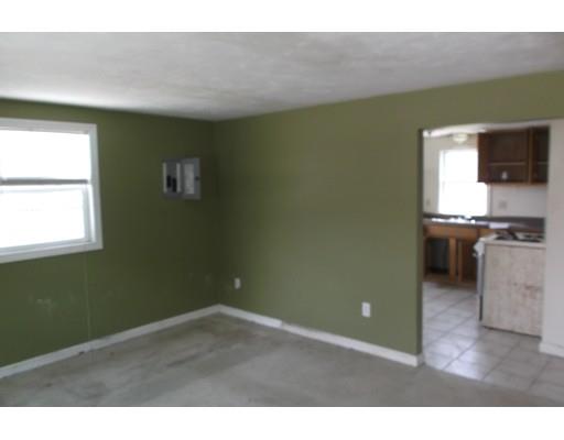 17 Evergreen St, Wareham, MA 02571 photo 4