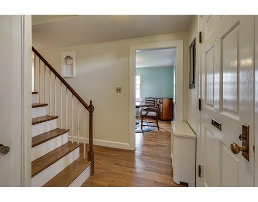 22 Beacon St, Beverly, MA 01915 photo 4