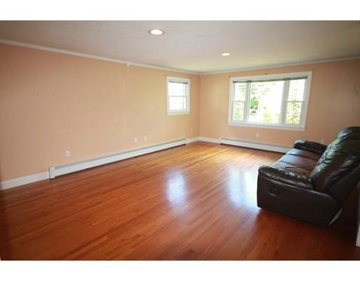 479 Plumtree Rd, Springfield, MA 01118 photo 4