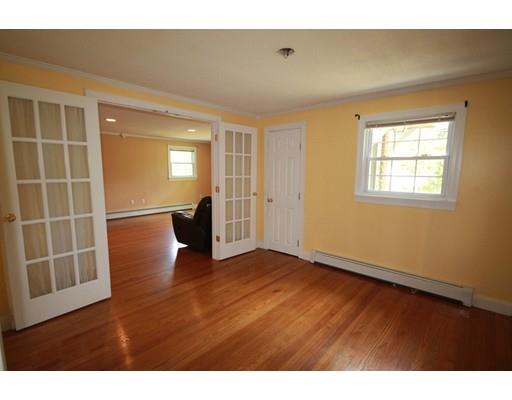 479 Plumtree Rd, Springfield, MA 01118 photo 7