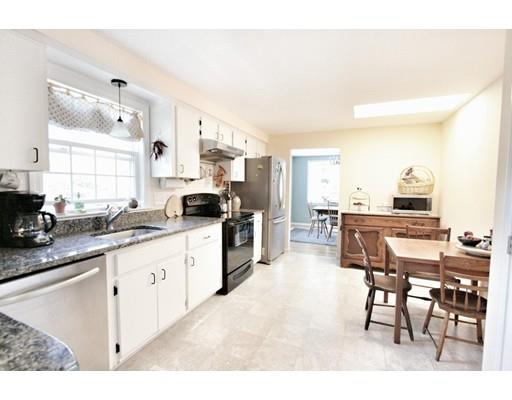 23 Willowbrook Dr, Framingham, MA 01702 photo 2