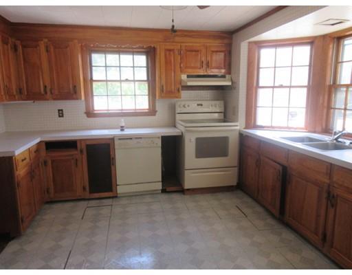 57 Exeter St, Lawrence, MA 01843 photo 10