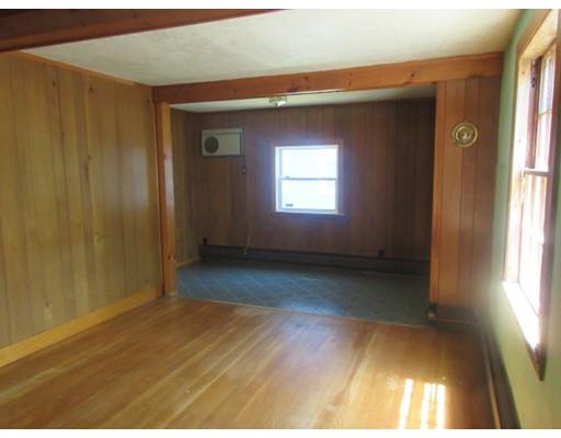 57 Exeter St, Lawrence, MA 01843 photo 4