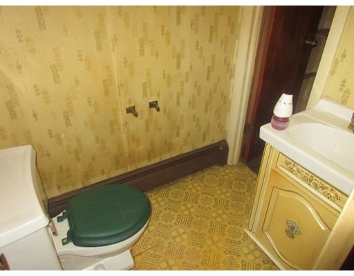 57 Exeter St, Lawrence, MA 01843 photo 9