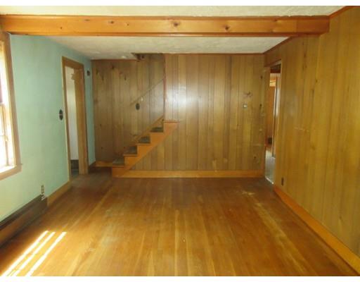 57 Exeter St, Lawrence, MA 01843 photo 5