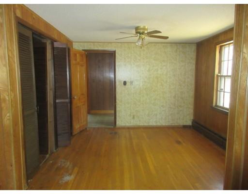 57 Exeter St, Lawrence, MA 01843 photo 8