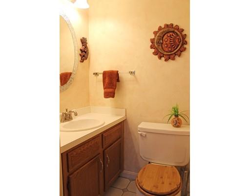 15 Ledgecrest Dr, Worcester, MA 01603 photo 11