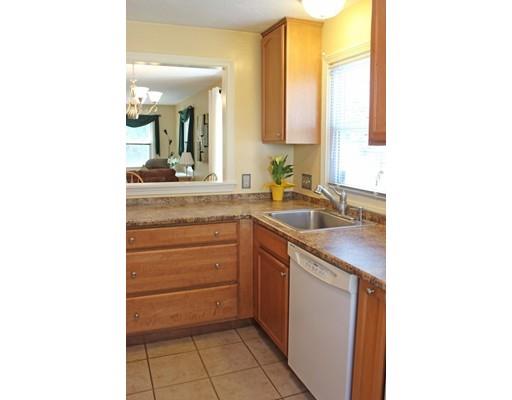 15 Ledgecrest Dr, Worcester, MA 01603 photo 3