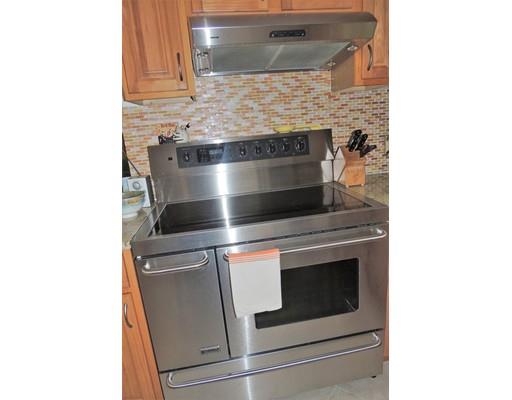 820 Dickinson St, Springfield, MA 01108 photo 4