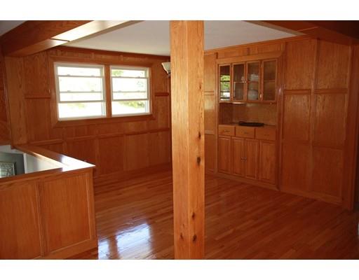 225 Murphy Ln, Chicopee, MA 01020 photo 5