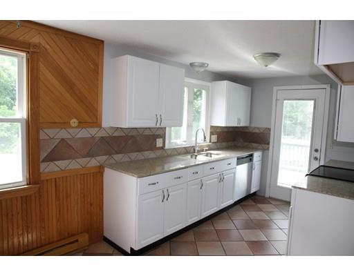 225 Murphy Ln, Chicopee, MA 01020 photo 9