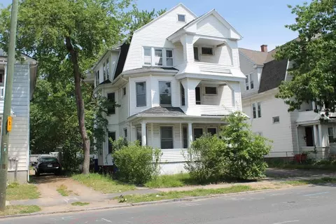 252-254 Orange St, Springfield, MA 01108 photo 2