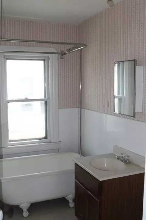 252-254 Orange St, Springfield, MA 01108 photo 9