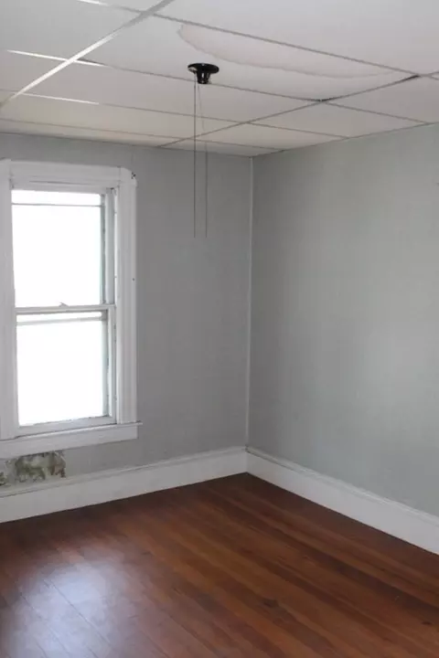 252-254 Orange St, Springfield, MA 01108 photo 8