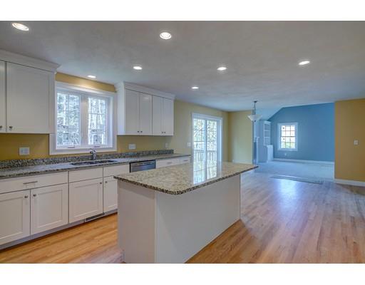 960 Hildreth St, Dracut, MA 01826 photo 11