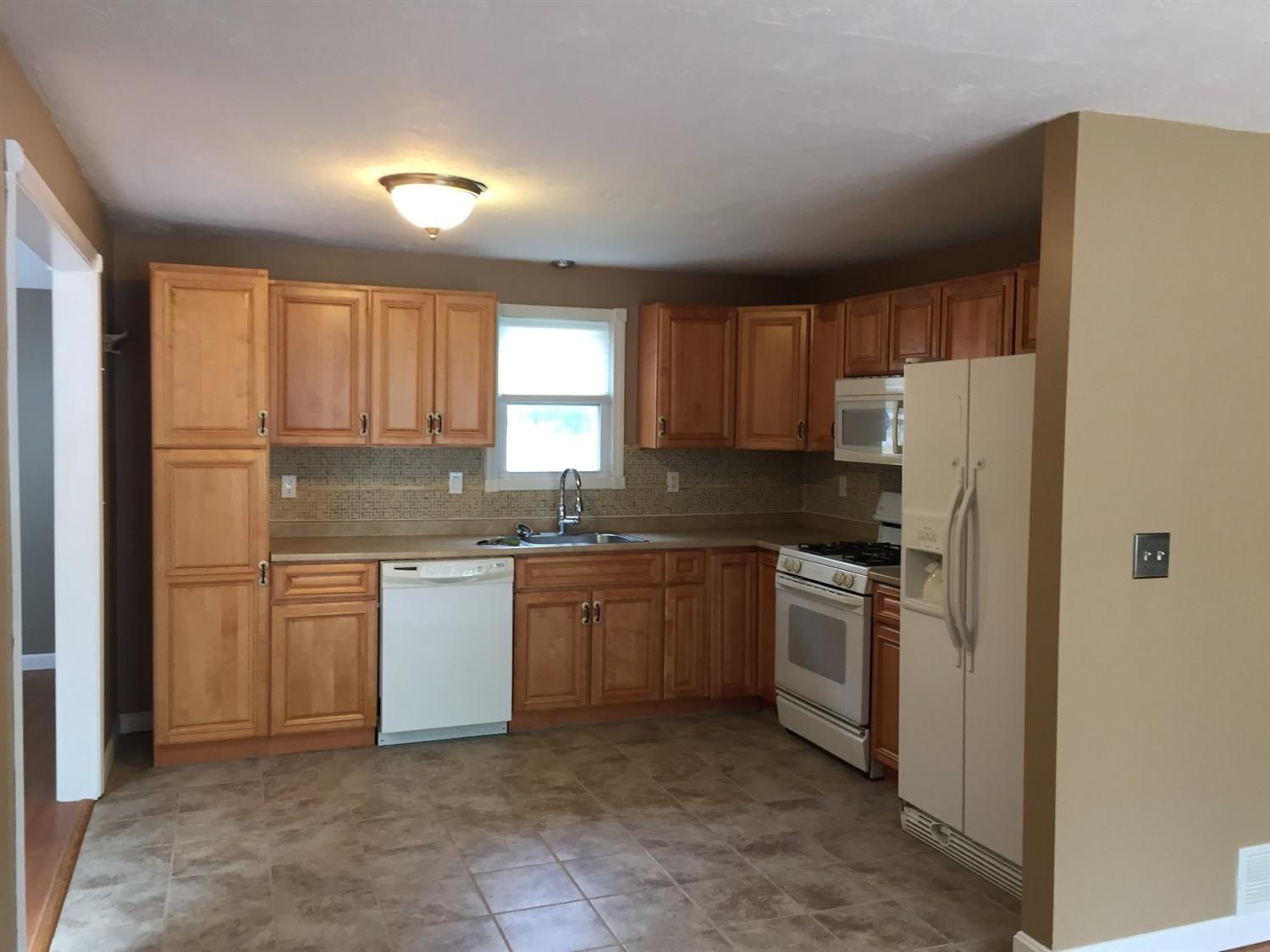 48 Cambridge Dr, Mashpee, MA 02649 photo 4