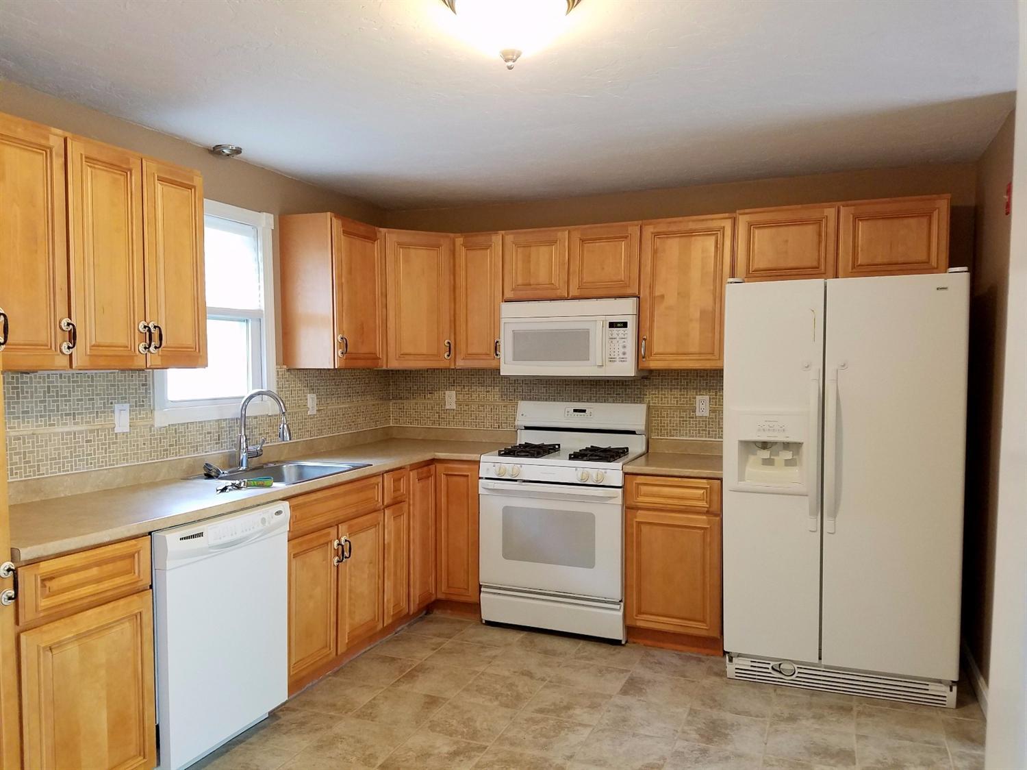 48 Cambridge Dr, Mashpee, MA 02649 photo 5