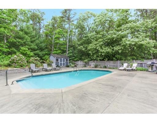 693 Great Neck Rd S, Mashpee, MA 02649 photo 1