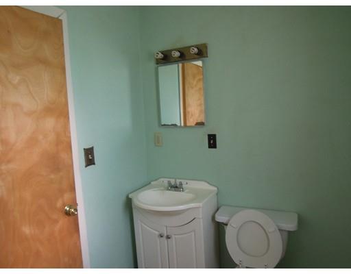 45 Wilton St, Springfield, MA 01109 photo 8