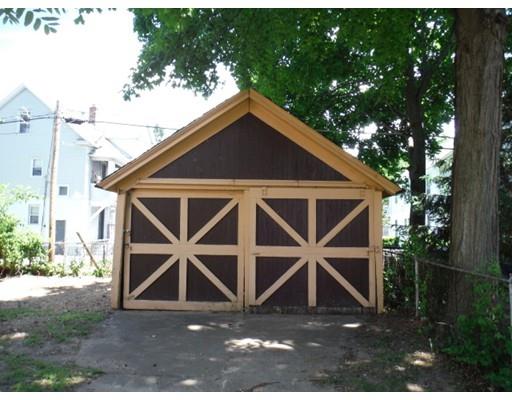 63 Colonial Ave, Springfield, MA 01109 photo 4