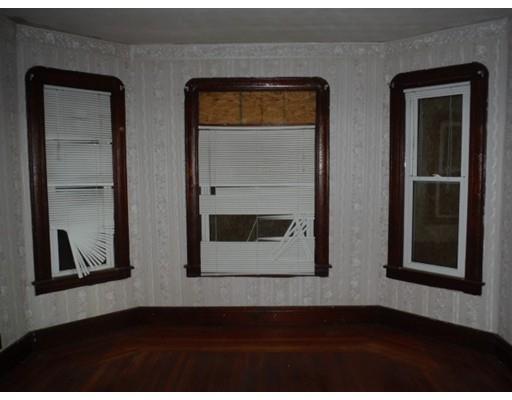 63 Colonial Ave, Springfield, MA 01109 photo 9