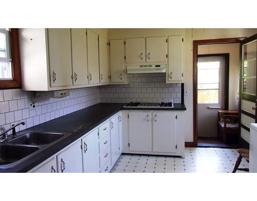 82 Foster St, Fall River, MA 02721 photo 6