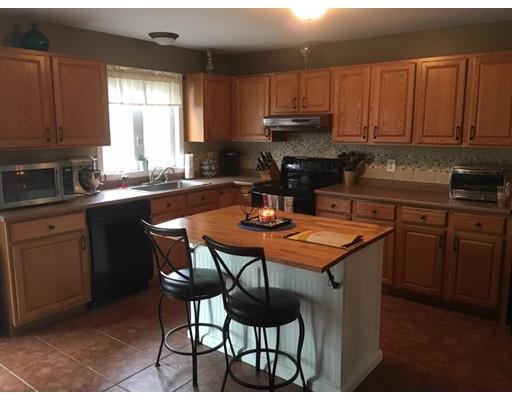 44 California St, Fall River, MA 02723 photo 6