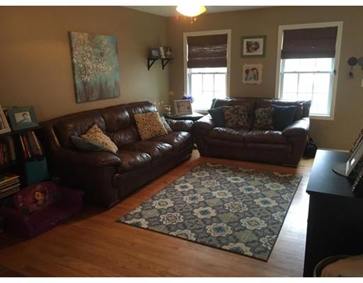44 California St, Fall River, MA 02723 photo 4