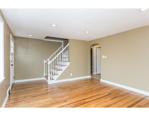 33 Barton St, Springfield, MA 01104 photo 8