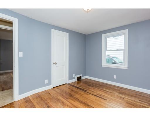 33 Barton St, Springfield, MA 01104 photo 12