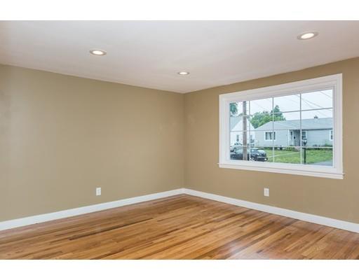 33 Barton St, Springfield, MA 01104 photo 7