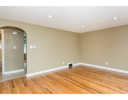 33 Barton St, Springfield, MA 01104 photo 9