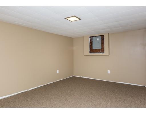 33 Barton St, Springfield, MA 01104 photo 23