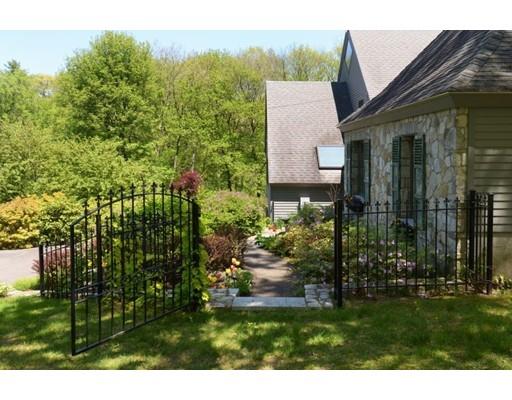 9 Pentucket Ln, Danvers, MA 01923 photo 5