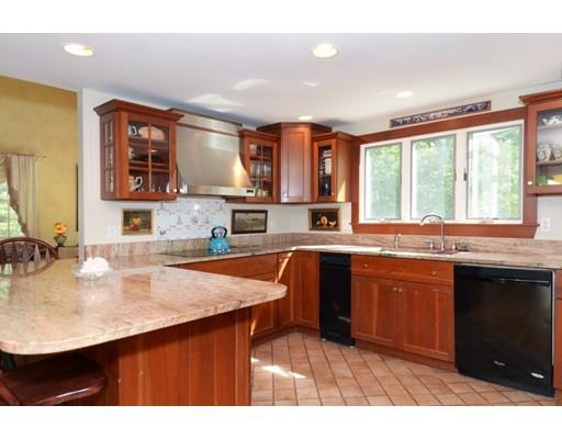 9 Pentucket Ln, Danvers, MA 01923 photo 18