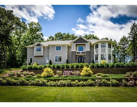 8 Willow St, Dover, MA 02030 photo 1