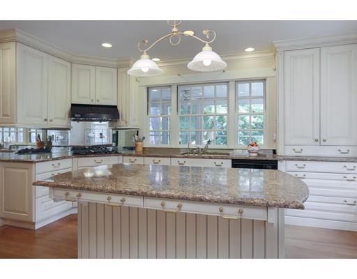39 Chatham St, Brookline, MA 02446 photo 4