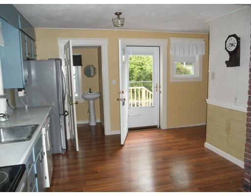 16 Jonathan St, Gardner, MA 01440 photo 4