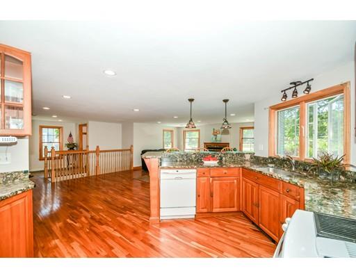 26 Harrison St, Reading, MA 01867 photo 9