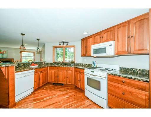 26 Harrison St, Reading, MA 01867 photo 8