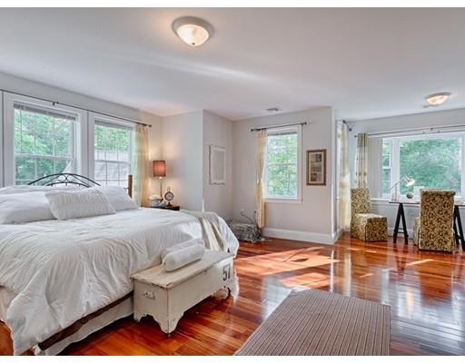 7 Cedar St, Wellesley, MA 02481 photo 9