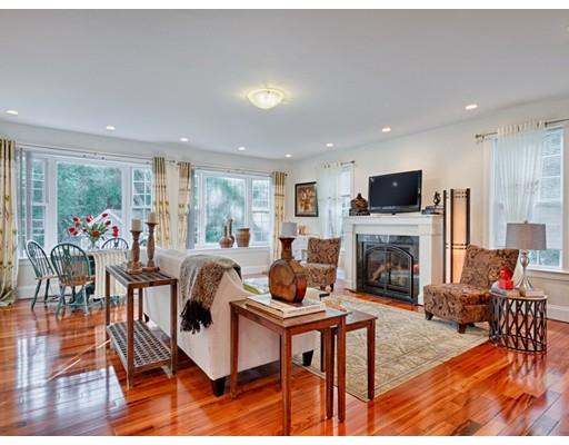 7 Cedar St, Wellesley, MA 02481 photo 3