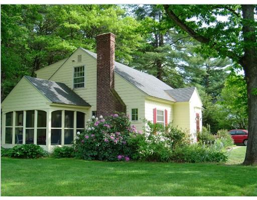 993 E Pleasant St, Amherst, MA 01002 photo 1
