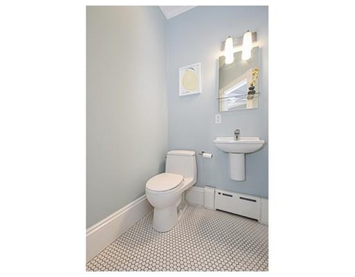 9 Crown St, Somerville, MA 02143 photo 8