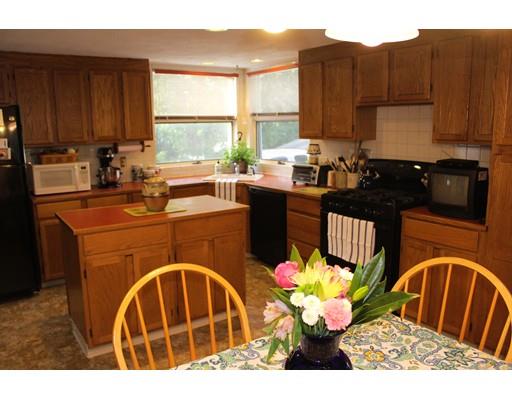 18 Spring St, Everett, MA 02149 photo 4