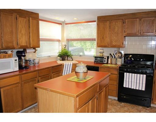 18 Spring St, Everett, MA 02149 photo 2