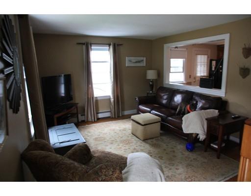 83 Saint Lawrence Ave, Springfield, MA 01104 photo 3